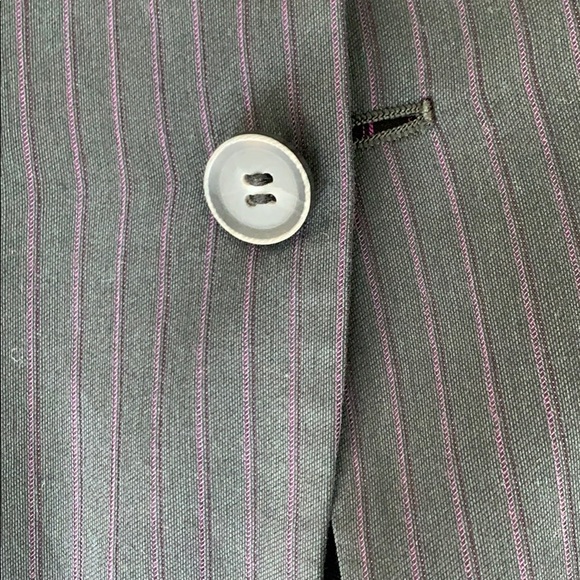 Selling the items that I don’t wear. - Picture 6 of 6